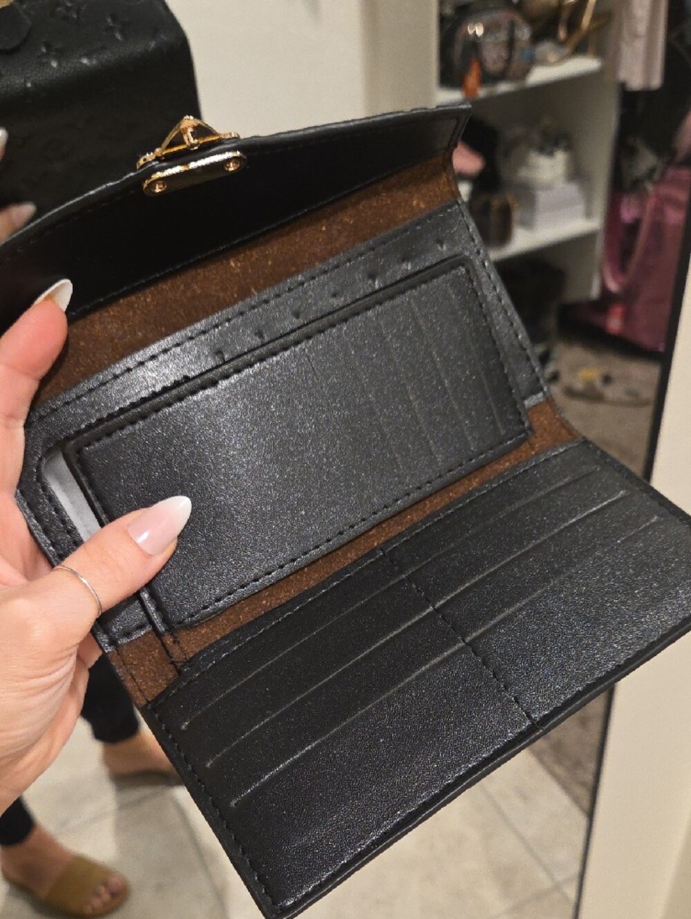 Luxury Black Embossed Leather Wallet with Gold Lock - Picture 8 of 10